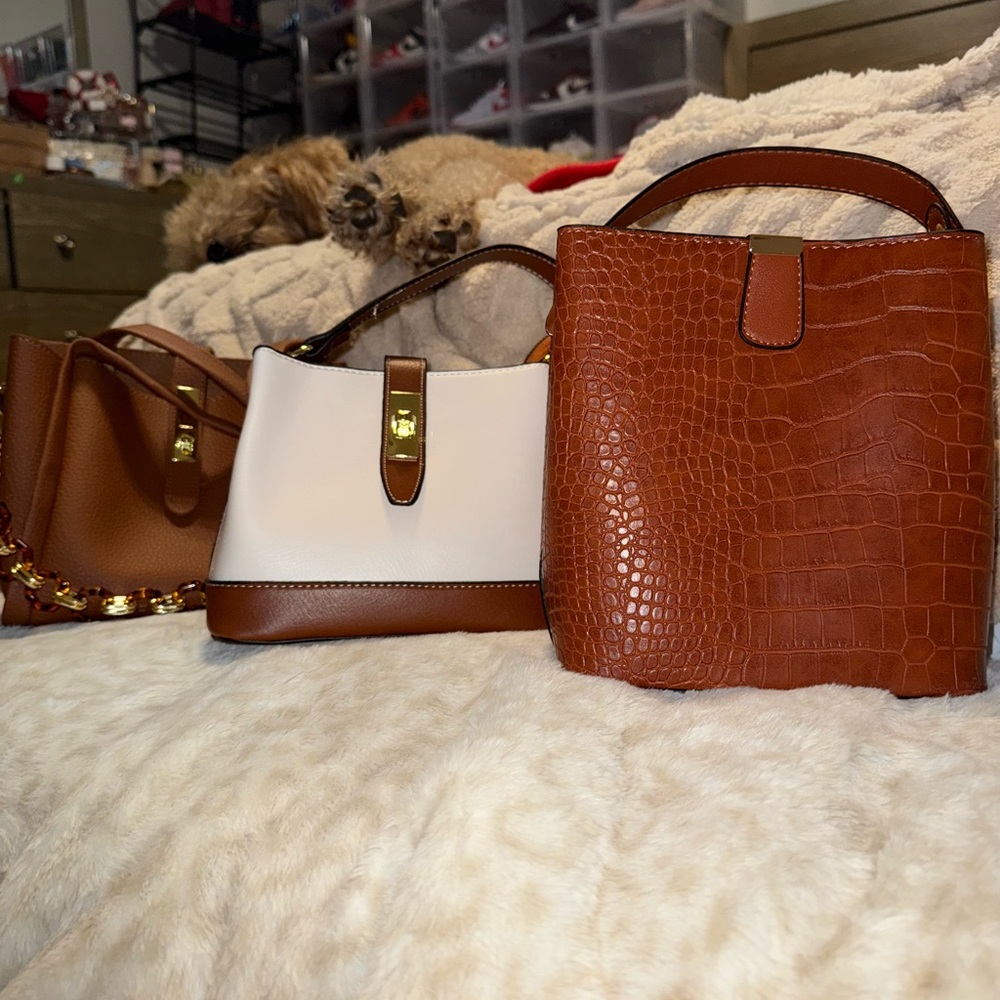 Elegant Brown and White Women's Handbag Set